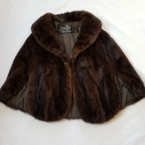 *SOLD* Vintage Bambergers Mink Cape - Picture 8 of 8